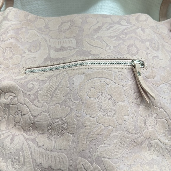 NWT Pink Leather Floral Embossed Shoulder Crossbody Bag Made in Italy - Picture 8 of 13